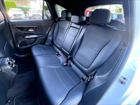 Used 2024 Mercedes-Benz GLC 300 GLC 300 image 21