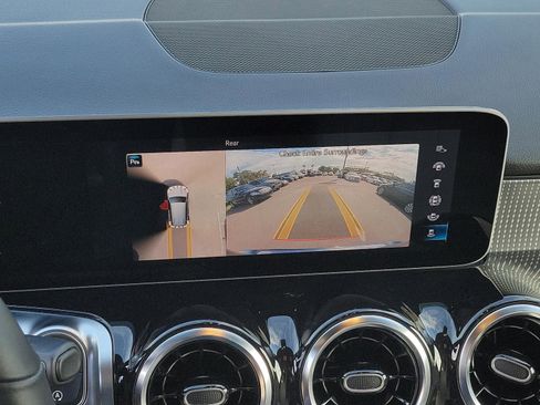 Certified 2021 Mercedes-Benz GLB 250 image 34