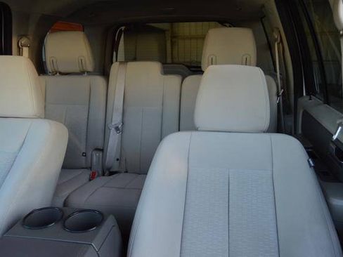 Used 2010 Ford Expedition XLT AWD/4WD image 11