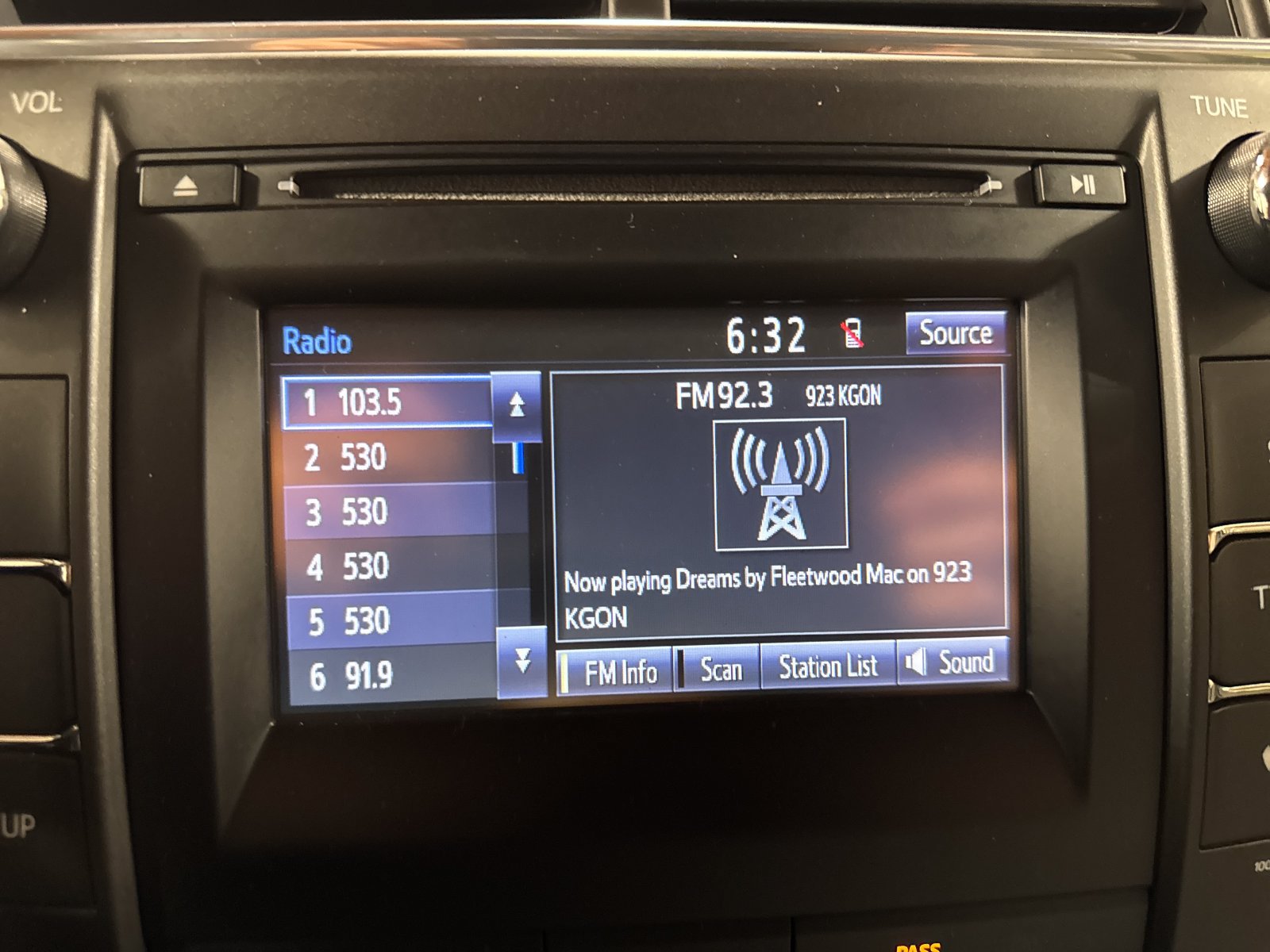 Used 2017 Toyota Camry SE FWD image 17
