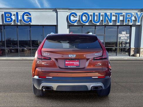 Used 2019 Cadillac XT4 Premium Luxury image 3