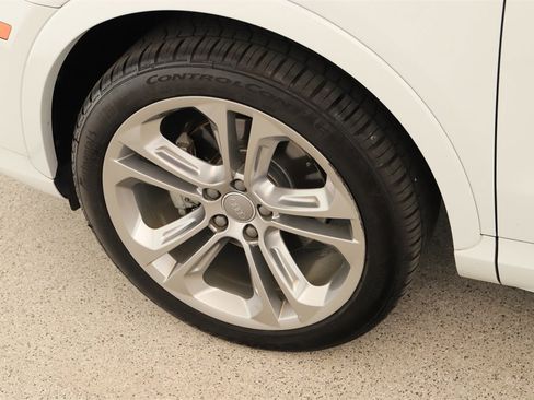 Used 2016 Audi Q3 2.0T Prestige image 33