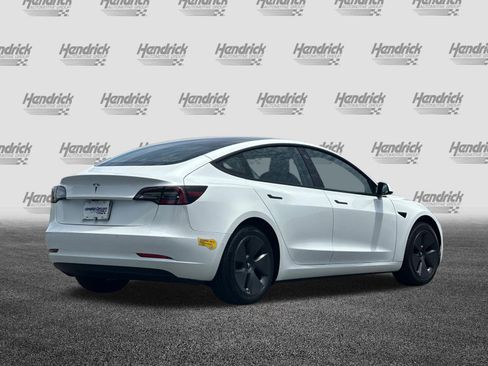 Used 2022 Tesla Model 3 RWD image 5