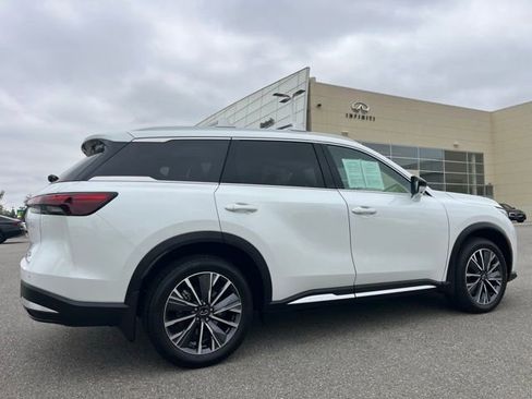 Certified 2026 INFINITI QX60 Luxe w/ Cargo Package FWD image 5
