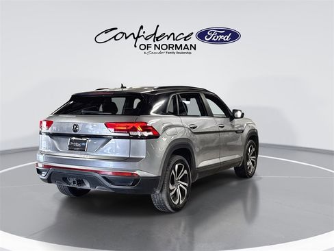 Used 2020 Volkswagen Atlas Cross Sport SE image 8
