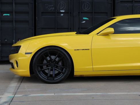 Used 2010 Chevrolet Camaro SS w/ RS Package RWD image 26