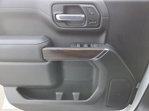 Used 2022 GMC Sierra 1500 SLT image 34