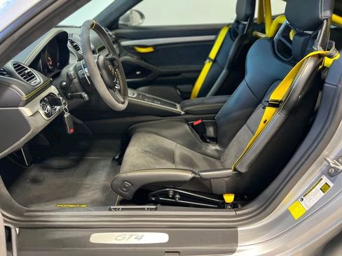 Used 2021 Porsche 718 Cayman GT4 image 23