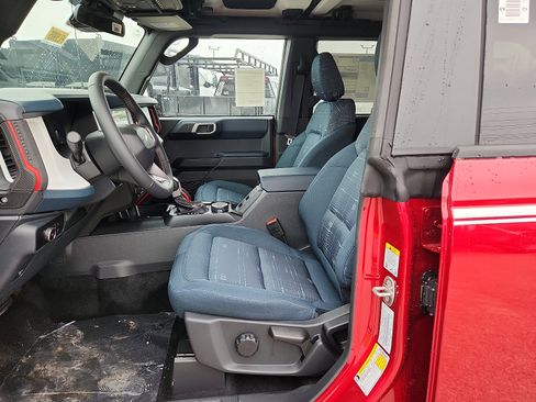 New 2026 Ford Bronco Heritage Edition image 9