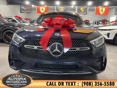 Used 2024 Mercedes-Benz GLC 300 4MATIC image 9