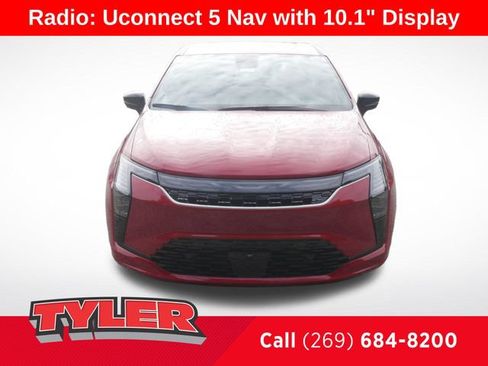 New 2027 Chrysler Pacifica Limited FWD image 2