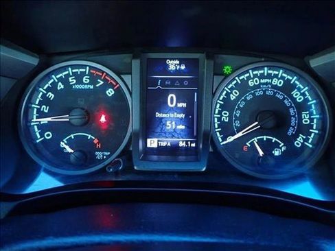 Used 2020 Toyota Tacoma TRD Off-Road image 22