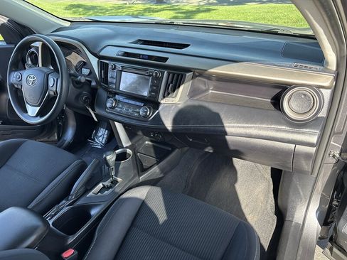 Used 2013 Toyota RAV4 XLE FWD image 35