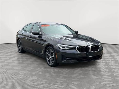 Used 2022 BMW 530e xDrive w/ Executive Package AWD/4WD image 1
