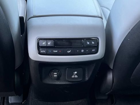 Used 2025 Hyundai Palisade SEL FWD image 18