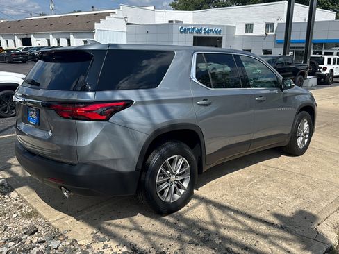 Used 2023 Chevrolet Traverse LS w/ Safety Package FWD image 4