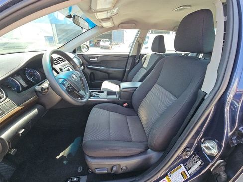 Used 2017 Toyota Camry LE FWD image 6