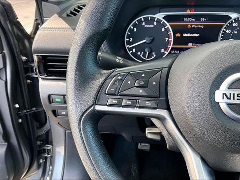 Certified 2023 Nissan Sentra SV FWD image 23