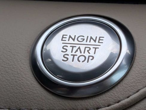 Used 2024 Lincoln Nautilus Premier AWD/4WD image 38