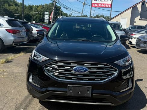 Used 2020 Ford Edge Titanium image 2