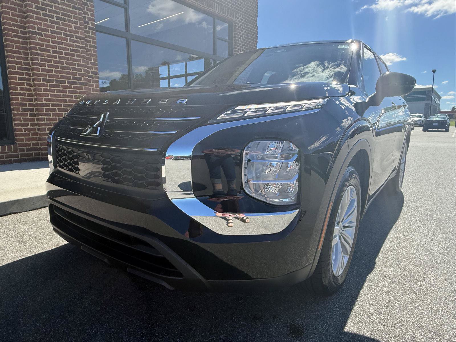 Used 2023 Mitsubishi Outlander ES FWD image 26