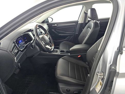Used 2024 Volkswagen Jetta SE FWD image 20