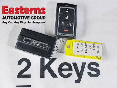 Used 2023 Jeep Grand Cherokee 4WD 4xe image 28