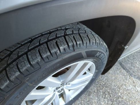 Used 2016 Toyota Highlander LE image 30