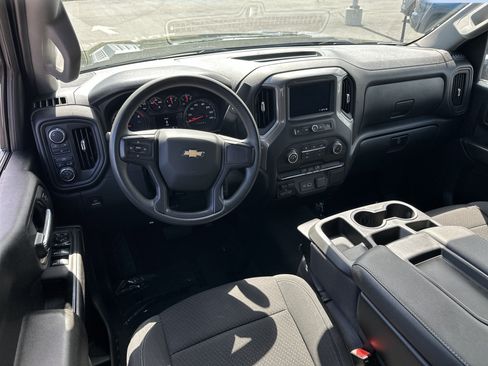 Certified 2021 Chevrolet Silverado 2500 Custom w/ Custom Value Package AWD/4WD image 9
