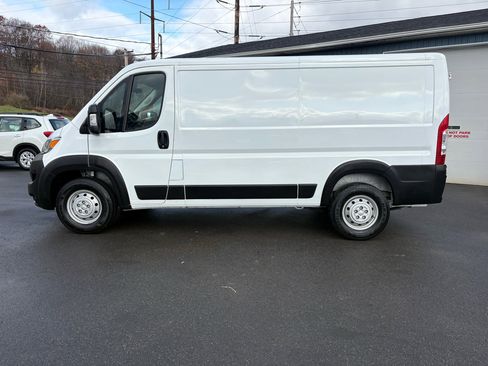 Used 2023 RAM ProMaster 2500 image 2