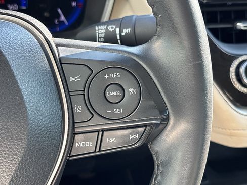 Used 2020 Toyota Corolla XLE FWD image 20