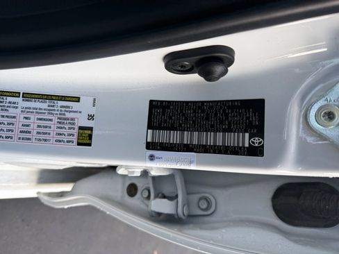 Used 2024 Toyota Corolla LE image 25