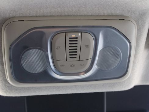 Used 2025 RAM ProMaster 2500 w/ Convenience Group FWD image 15