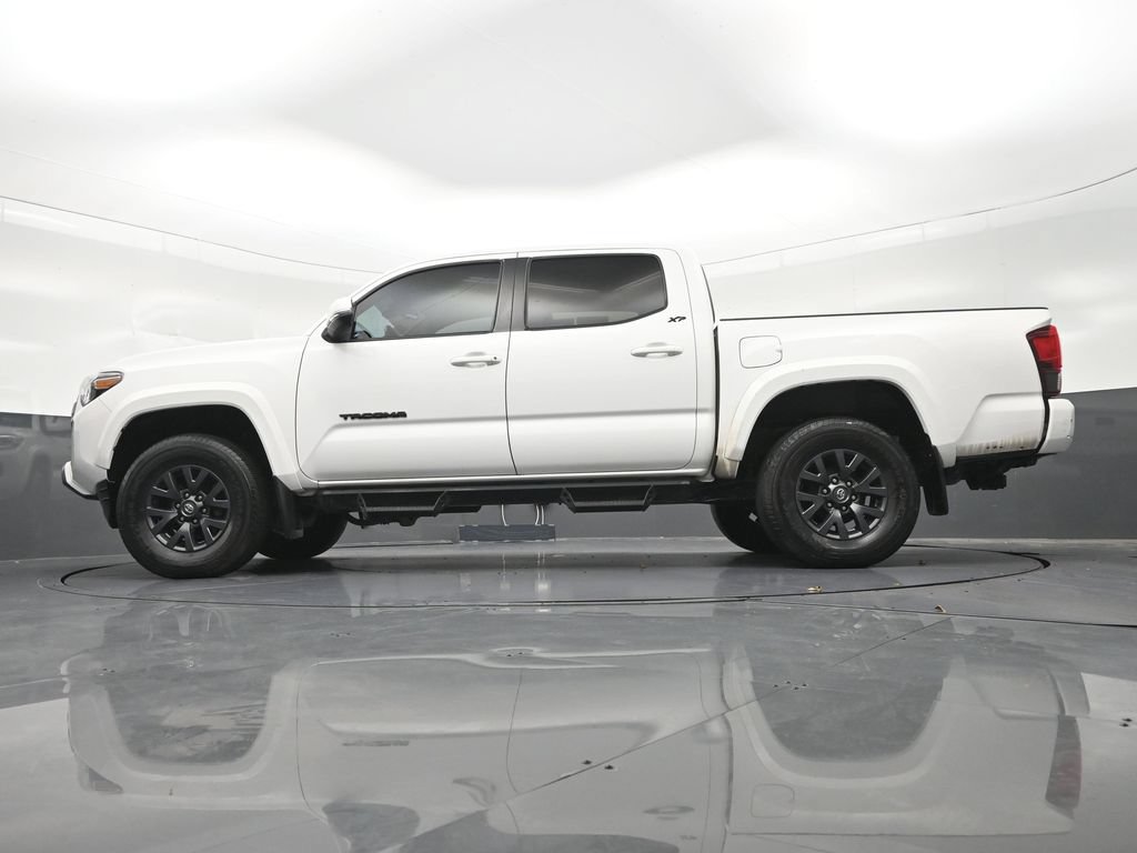 Used 2023 Toyota Tacoma SR5 AWD/4WD image 25