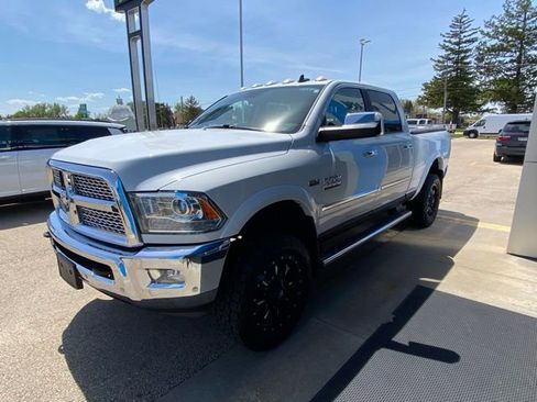 Used 2018 RAM 2500 Laramie AWD/4WD image 6