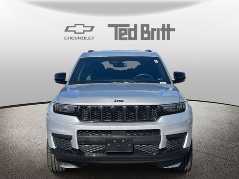 Used 2022 Jeep Grand Cherokee L Laredo image 2