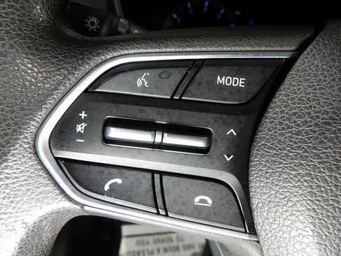 Used 2019 Hyundai Santa Fe SE FWD image 17