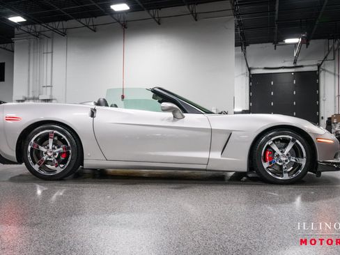 Used 2006 Chevrolet Corvette Convertible w/ Preferred Equipment Group RWD image 6
