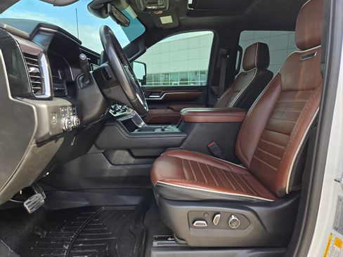 Certified 2024 GMC Sierra 3500 Denali Ultimate image 9