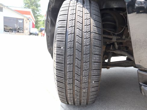 Used 2014 GMC Yukon SLT image 25