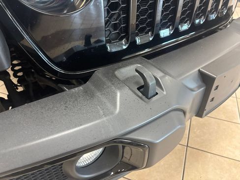 Used 2021 Jeep Gladiator Sport AWD/4WD image 36