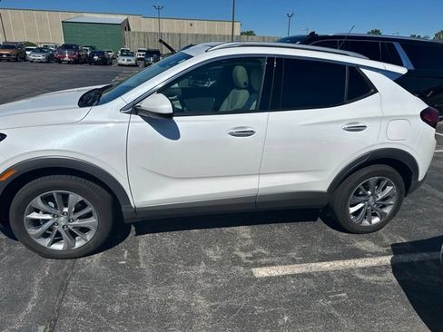 Used 2023 Buick Encore GX Essence w/ Experience Buick Package AWD/4WD image 2