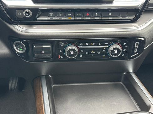Used 2025 Chevrolet Silverado 3500 High Country w/ High Country Premium Package AWD/4WD image 12