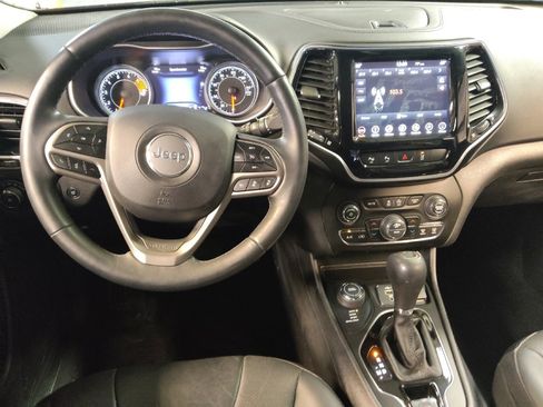 Used 2019 Jeep Cherokee Limited w/ Luxury Group image 22