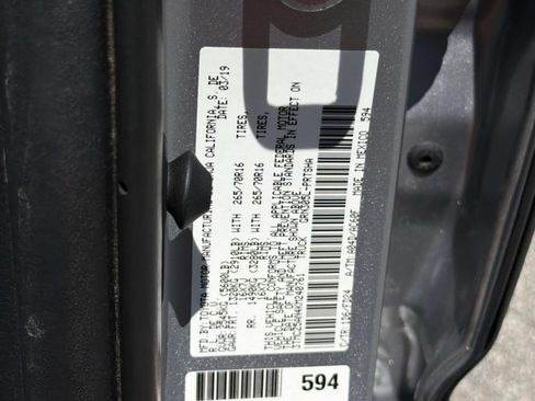 Used 2019 Toyota Tacoma TRD Off-Road AWD/4WD image 33