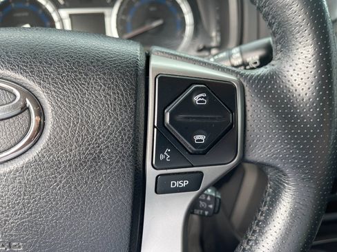 Used 2019 Toyota 4Runner SR5 AWD/4WD image 29