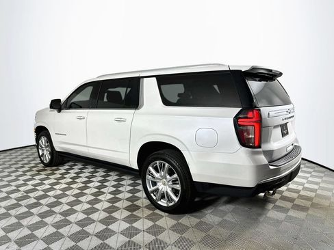 Used 2023 Chevrolet Suburban High Country AWD/4WD image 5