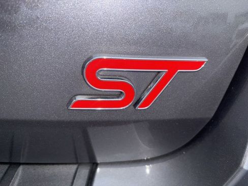 Used 2021 Ford Explorer ST w/ Equipment Group 401A image 9