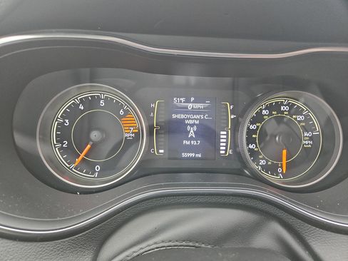 Used 2020 Jeep Cherokee Latitude w/ Cold Weather Group image 20