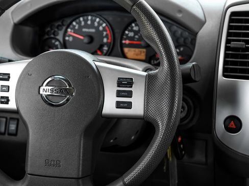 Used 2018 Nissan Frontier SV RWD image 14